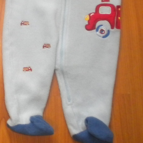 BOYS - sz 6m LITTLE ME fleece one piece footed blanket sleeper blue w/ cars - Picture 6 of 7